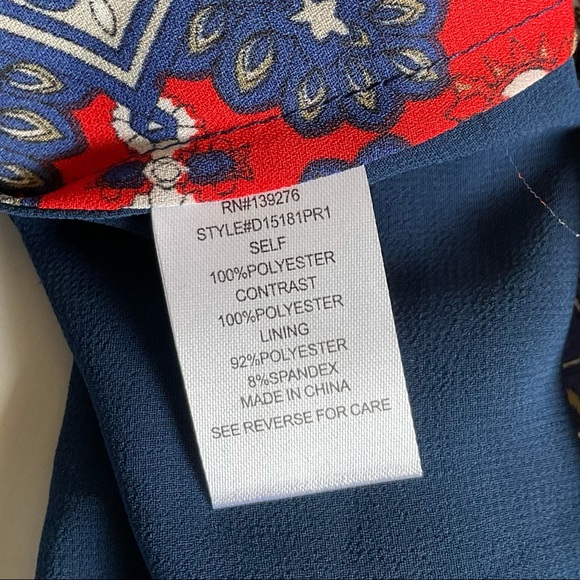 Daniel Rainn M Blouse Red Blue Geometric Lightweight Sleeveless V Neck Plunge - Picture 5 of 6